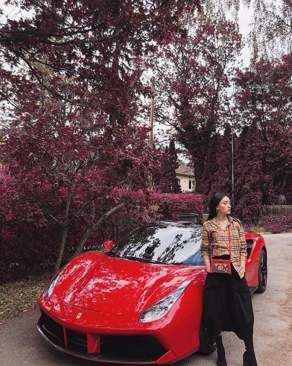 Siêu xe Ferrari 488 GTB thuộc bộ sưu tập xe hơi của hai vợ chồng ở Thụy Điển. Siêu xe Ferrari 488 GTB thuộc bộ sưu tập xe hơi của hai vợ chồng ở Thụy Điển.