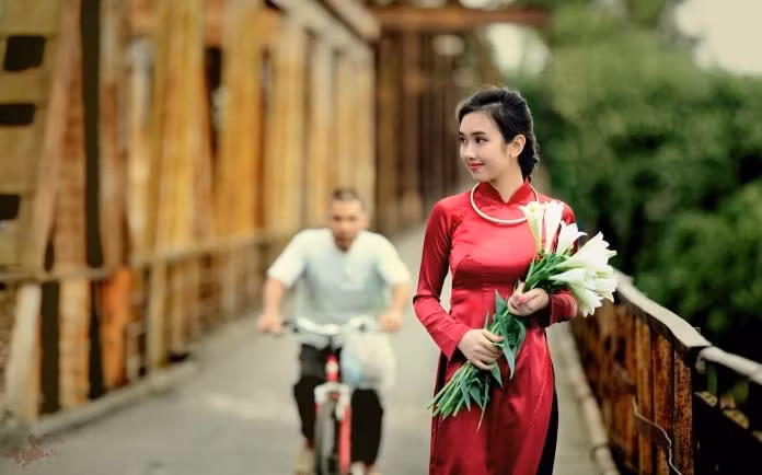 Không chỉ nỗ lực thể hiện sự bình đẳng với nam giới trong mọi mặt đời sống, phụ nữ Việt Nam còn đi đầu trong nhiều phong trào, hoạt động xã hội. (ảnh internet)