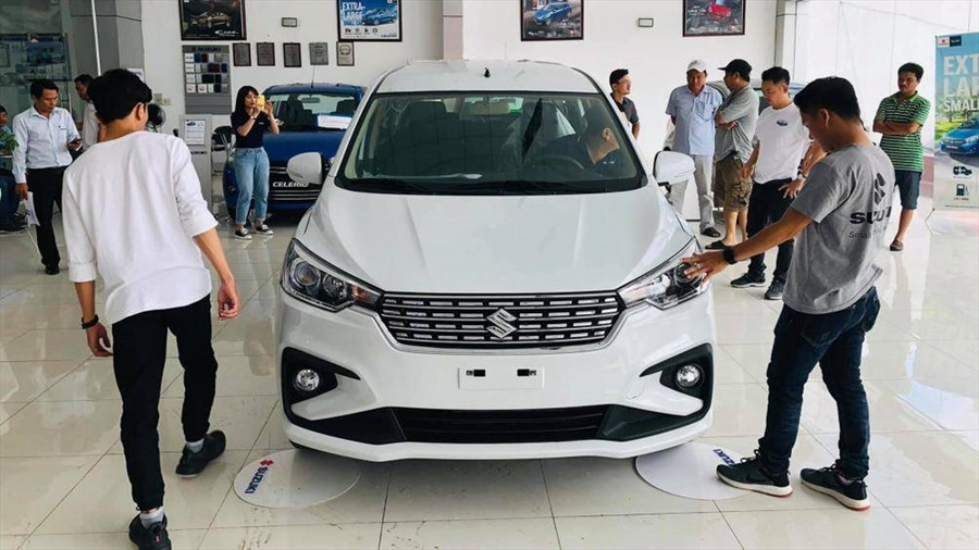 Xe 7 chỗ cỡ nhỏ thích hợp cho việc di chuyển trong thành phố. Ảnh BD. 