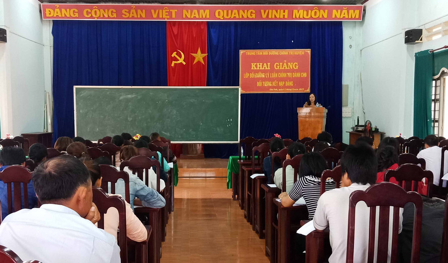 Toàn cảnh lớp khai giảng. Ảnh: Anh Thư  Toàn cảnh lớp khai giảng. Ảnh: Anh Thư
