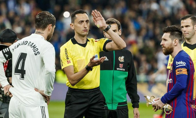 El Clasico sẽ dời ngày thi đấu El Clasico sẽ dời ngày thi đấu