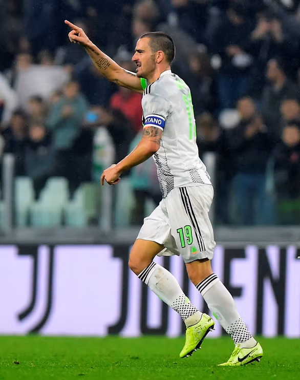 Bonucci ăn mừng bàn mở tỉ số cho Juventus - Ảnh: REUTERS
