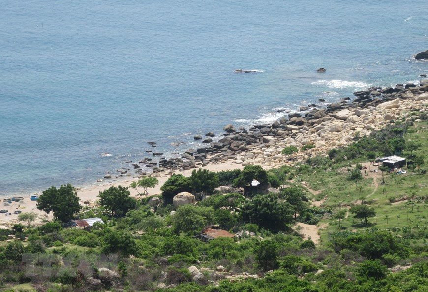  Phong cảnh đẹp nên thơ của vịnh Đá Trứng.