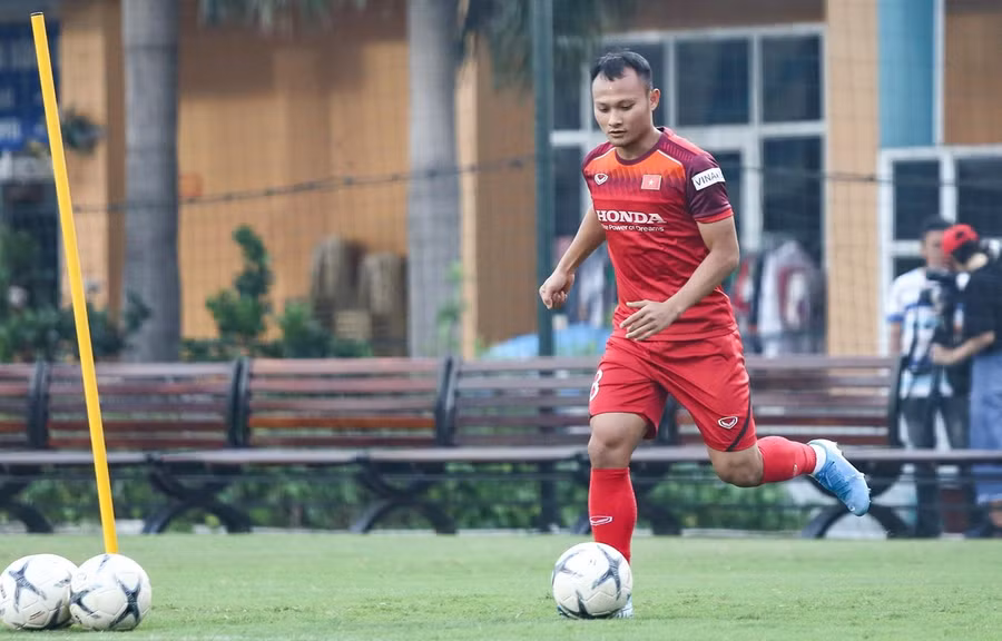  Tiền vệ Trọng Hoàng tự tin đánh bại Thái Lan tại vòng loại World Cup 2022 ngày 19/11 tới đây. (Ảnh: Nguyên An)