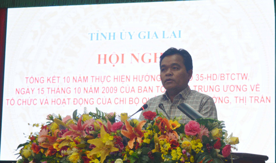 Phó Bí thư Thường trực Tỉnh ủy Hồ Văn Niên kết luận hội nghị. Ảnh: Anh Huy Phó Bí thư Thường trực Tỉnh ủy Hồ Văn Niên kết luận hội nghị. Ảnh: Anh Huy