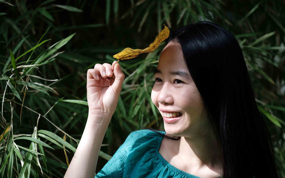 Xuất phát điểm là dân chuyên lý, Thư Nhiên đã vượt qua khó khăn về ngôn ngữ, sự trống trải khi một mình vươn lên ở xứ người, định kiến 