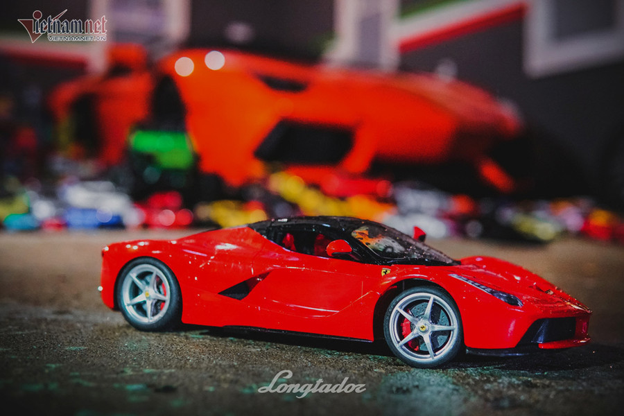 Bentley mê siêu xe giống hệt bố Long Trần. Ảnh: Longtador