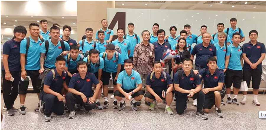 Tuyển Việt Nam đã có mặt tại đảo Bali - Indonesia chiều 11-10. Ảnh: HẢI ANH