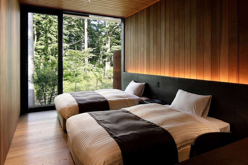 Nhờ có một phía tường làm bằng kính mà các thành viên luôn cảm nhận được không khí tự nhiên bên ngoài cho dù đang làm công việc gì. Nhờ có một phía tường làm bằng kính mà các thành viên luôn cảm nhận được không khí tự nhiên bên ngoài cho dù đang làm công việc gì.