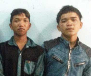  A Hẹo (trái) và A Én. Ảnh: Duy Tân