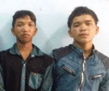  A Hẹo (trái) và A Én. Ảnh: Duy Tân