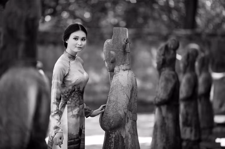 Đồng thời, BST góp phần quảng bá vẻ đẹp di sản văn hóa Huế đến tỉnh bạn và du khách quốc tế.