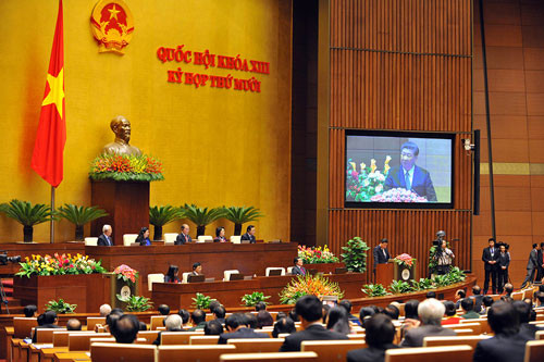 Bài phát biểu đầu tiên của ông Tập trước Quốc hội Việt Nam dài 20 phút, gấp đôi thời lượng so với dự kiến trước đó. Bài phát biểu đầu tiên của ông Tập trước Quốc hội Việt Nam dài 20 phút, gấp đôi thời lượng so với dự kiến trước đó.