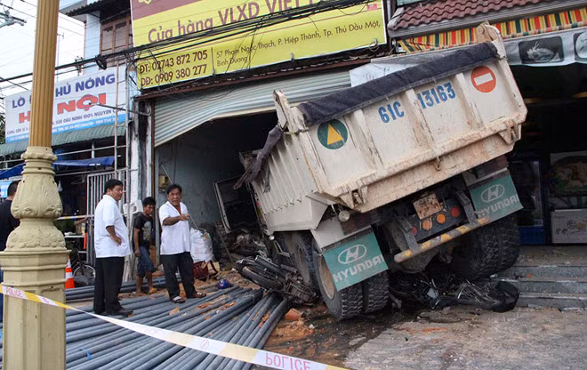 Hiện trường vụ tai nạn. Hiện trường vụ tai nạn.