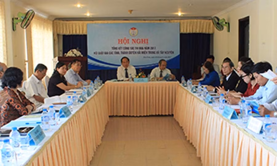  Quang cảnh Hội nghị tổng kết công tác Cụm thi đua Hội Luật gia 12 tỉnh, thành phố khu vực duyên hải miền Trung và Tây Nguyên. Ảnh: Duy Tân