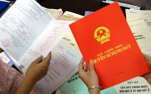 Sổ đỏ sẽ ghi tên các thành viên trong gia đình (ảnh minh họa)