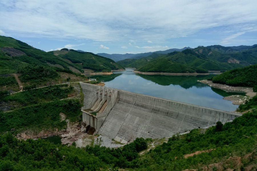 Lòng hồ thủy điện Đăkdrinh.