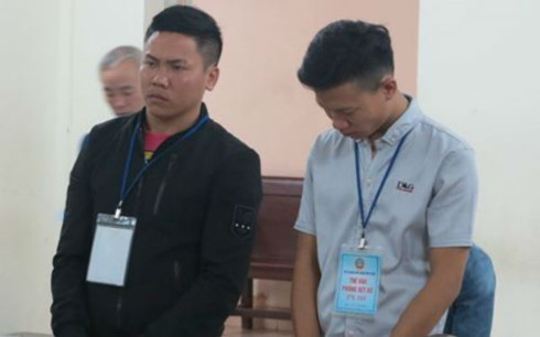 Hưng và Tịnh tại phiên tòa phúc thẩm vừa qua.  Hưng và Tịnh tại phiên tòa phúc thẩm vừa qua.
