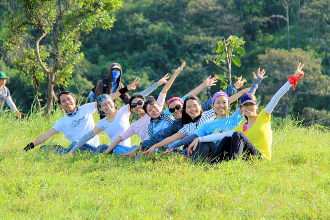Các bạn trẻ đi trekking Tà Năng