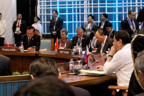 Thủ tướng Nguyễn Xuân Phúc tại hội nghị. Thủ tướng Nguyễn Xuân Phúc tại hội nghị.