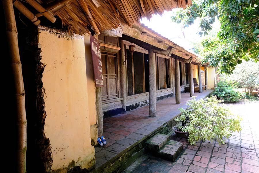 Ngôi nhà cổ xưa trong Làng cổ