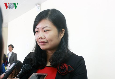 Cô giáo Phùng Thị Hà, trường THPT Yên Lãng, huyện Mê Linh, Hà Nội.  Cô giáo Phùng Thị Hà, trường THPT Yên Lãng, huyện Mê Linh, Hà Nội.