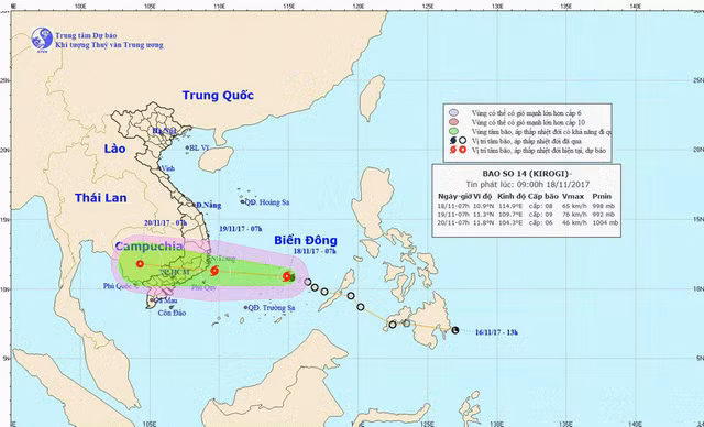 Dự báo đến 10h ngày 19-11, vị trí tâm bão số 14 nằm ngay trên bờ biển các tỉnh Khánh Hòa, Ninh Thuận, Bình Thuận - Ảnh: NCHMF