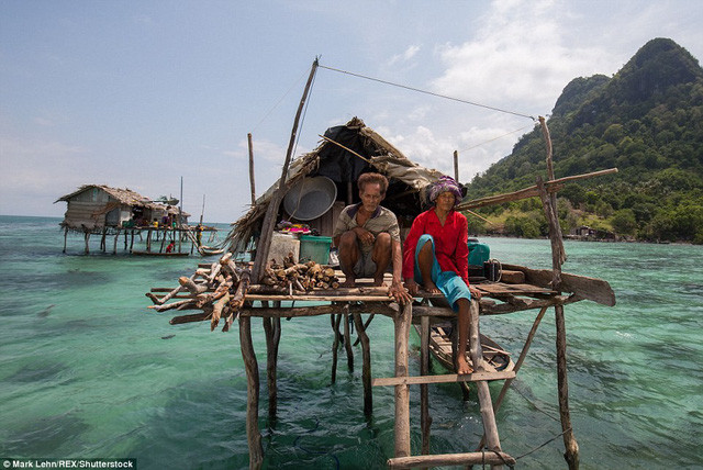  Cuộc sống người Bajau Laut lênh đênh vùng sông nước và không có quốc tịch