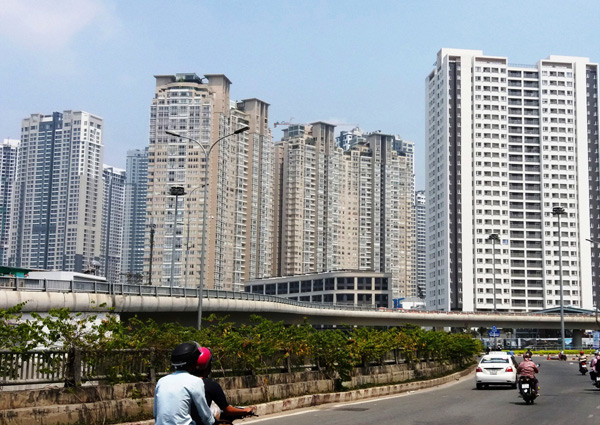 TP Hồ Chí Minh đang quản lý chặt quy hoạch để giảm áp lực hạ tầng. TP Hồ Chí Minh đang quản lý chặt quy hoạch để giảm áp lực hạ tầng.