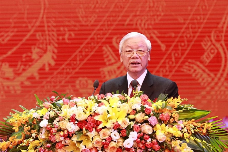 Tổng Bí thư Nguyễn Phú Trọng đọc diễn văn Kỷ niệm 100 năm Cách mạng Tháng Mười Nga. Tổng Bí thư Nguyễn Phú Trọng đọc diễn văn Kỷ niệm 100 năm Cách mạng Tháng Mười Nga.