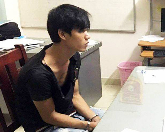 Nguyễn Xuân Dũng tại cơ quan công an. Nguyễn Xuân Dũng tại cơ quan công an.