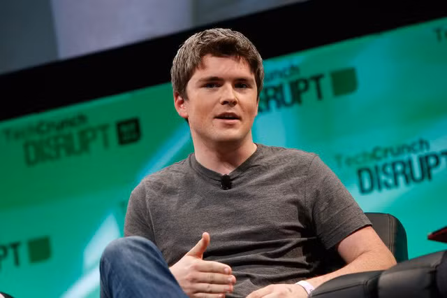 John cho biết tiền bạc không làm anh thay đổi - Ảnh: Getty