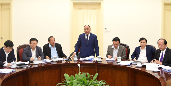 Thủ tướng Nguyễn Xuân Phúc phát biểu tại buổi họp. Thủ tướng Nguyễn Xuân Phúc phát biểu tại buổi họp.