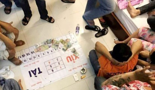 Một sòng bạc bị công an triệt phá  Một sòng bạc bị công an triệt phá