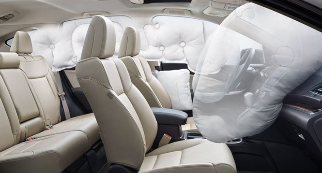 Một chiếc ô tô được đánh giá có độ an toàn cao bắt buộc phải trang bị các túi khí