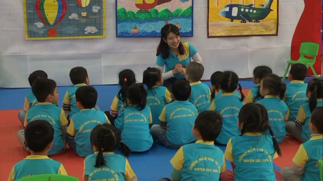 Hiện nay lương giáo viên chưa được trả theo đúng mức độ công việc, nhất là giáo viên tiểu học (ảnh minh họa)