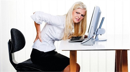 Chứng đau lưng thường gặp khi chuyển mùa Chứng đau lưng thường gặp khi chuyển mùa