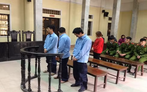 Các bị cáo tại phiên tòa sơ thẩm.