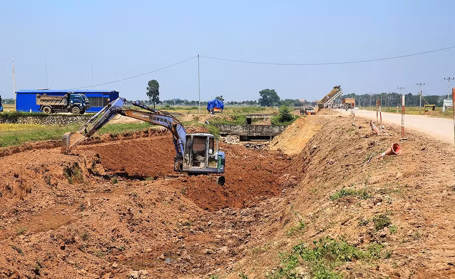 Dự thảo Nghị định thay thế Nghị định 15/2015/NĐ-CP quy định việc lựa chọn nhà đầu tư dự án BT được thực hiện sau khi dự án có thiết kế và dự toán. Dự thảo Nghị định thay thế Nghị định 15/2015/NĐ-CP quy định việc lựa chọn nhà đầu tư dự án BT được thực hiện sau khi dự án có thiết kế và dự toán.