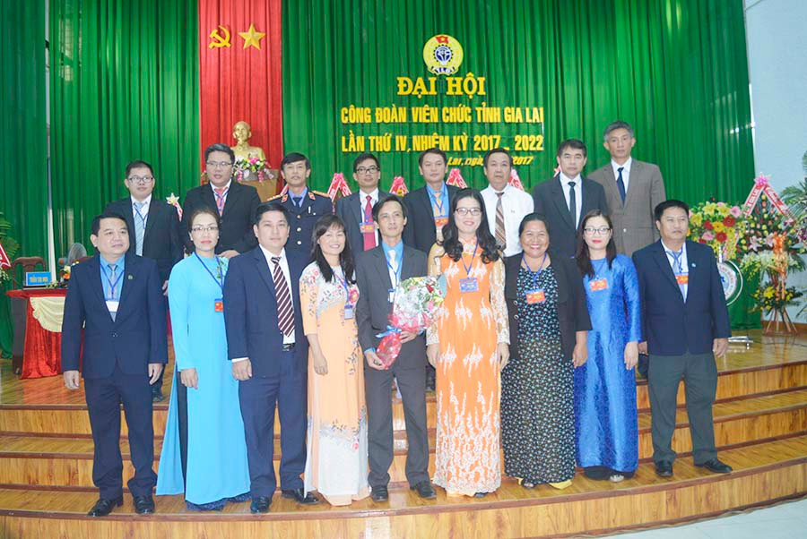 Ra mắt Ban chấp hành Công đoàn Viên chức tỉnh Gia Lai, nhiệm kỳ 2017-2022. Ảnh: Đ.Y