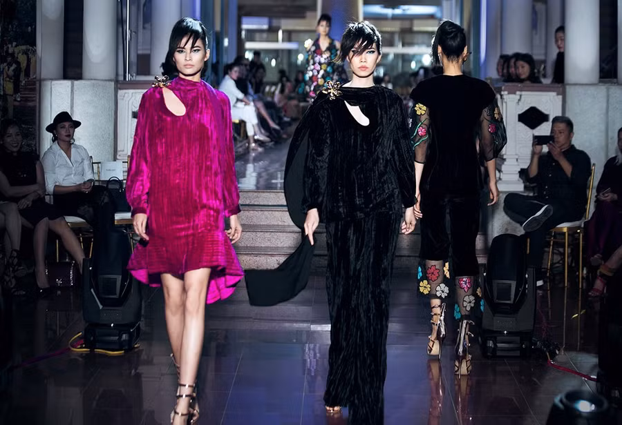  ...được thêu móc, in nổi 3D, mà không làm mất đi tính ứng dụng, tính định hướng trong mỗi thiết kế.