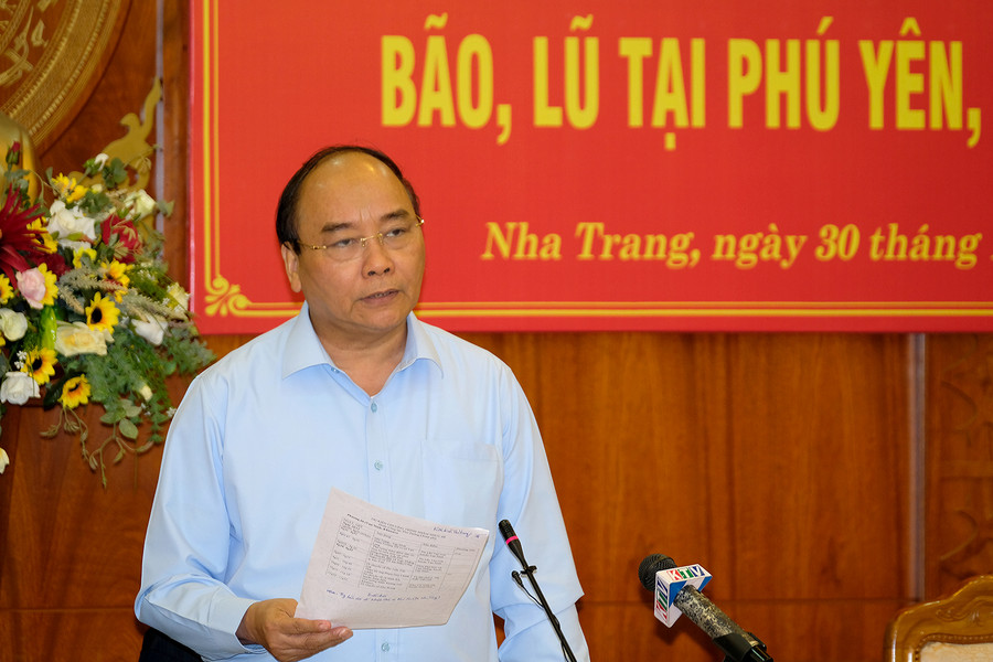 Thủ tướng Nguyễn Xuân Phúc phát biểu tại buổi làm việc. Thủ tướng Nguyễn Xuân Phúc phát biểu tại buổi làm việc.
