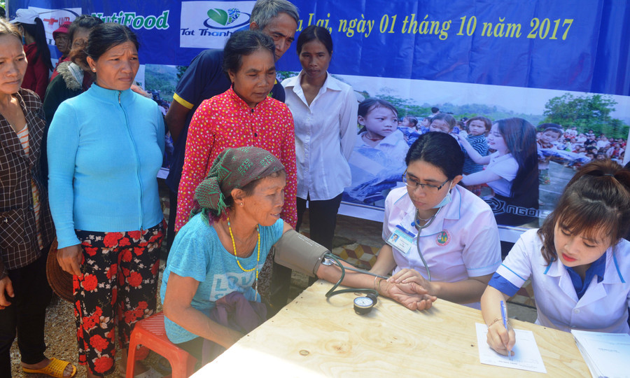 Quan tâm chăm sóc sức khỏe phụ nữ. Ảnh: H.T