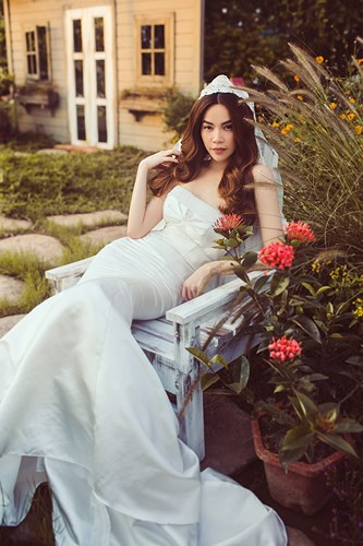 Hồ Ngọc Hà đã trở nên thật gần gũi, trong sáng và đáng yêu dưới ống kính của bạn thân là nhiếp ảnh gia Đoàn Anh Tuấn hay còn nghệ danh khác là Tuấn L’amant