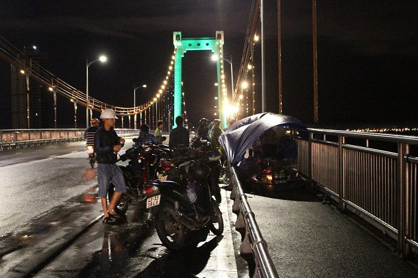 Cầu Thuận Phước bắc qua sông Hàn nơi nhóm thanh niên rủ nhau tự tử.