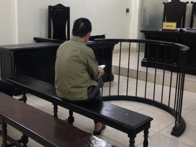 Trịnh Quang Thành tại phòng xét xử. Trịnh Quang Thành tại phòng xét xử.