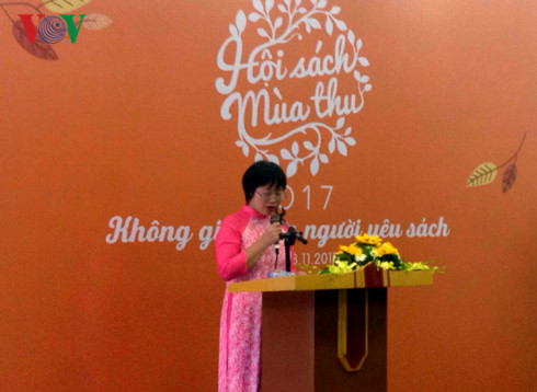 Bà Khúc Thị Hoa Phượng Giám đốc, Tổng biên tập NXB Phụ nữ phát biểu tại sự kiện