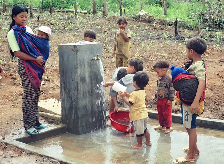  Nguồn nước sạch phục vụ sinh hoạt đời sống vùng dân tộc thiểu số. Ảnh: T.N