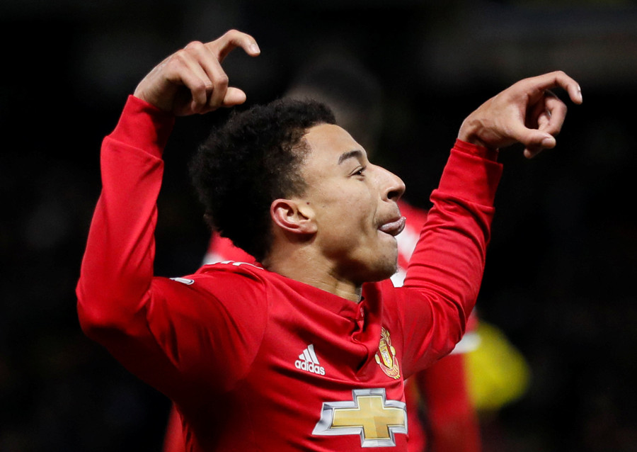 Lingard ăn mừng bàn nâng tỉ số lên 4-2 cho M.U. Ảnh: REUTERS