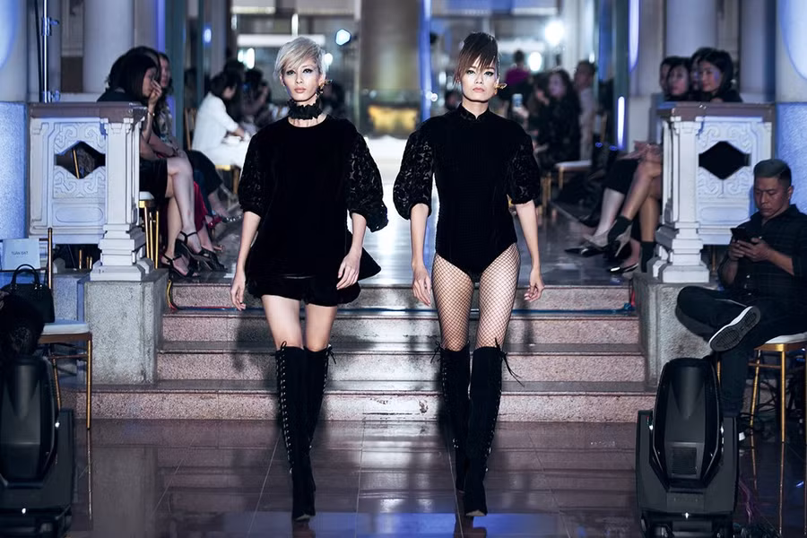 Hà Linh Thư vốn được mệnh danh là người phụ nữ của chất liệu nhung lụa.